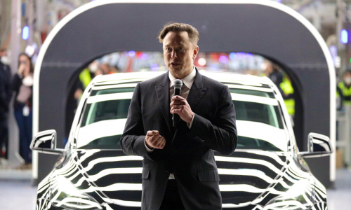 Senza volante e pedali: i robotaxi Tesla sul mercato entro il 2024