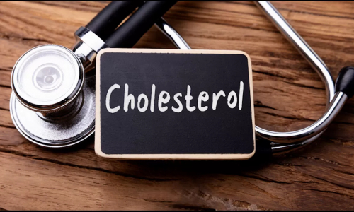 Il gustoso cibo che abbassa il colesterolo: mangiane 1 al giorno