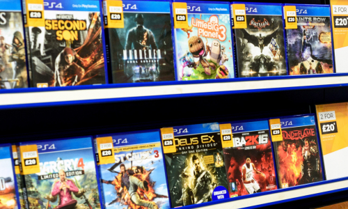 Hai ancora questi giochi per PS4? Questi valgono oltre 2mila €