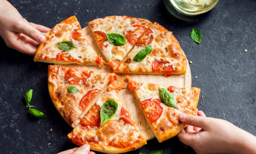 Dieta Melarossa: come inserire la pizza