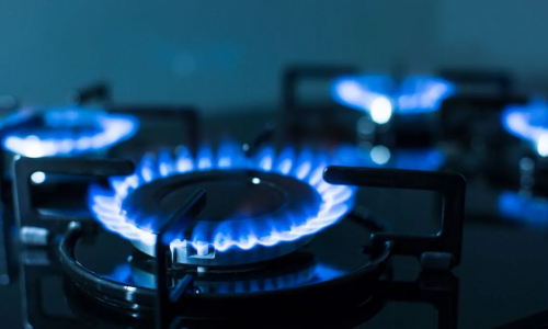 Gas, il prezzo scende ancora: quanto viene quotato ora