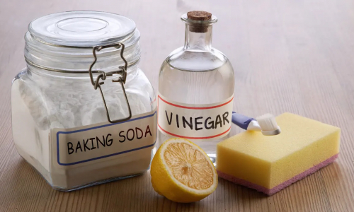Bicarbonato, limone e aceto: detergenti naturali per le pulizie di casa